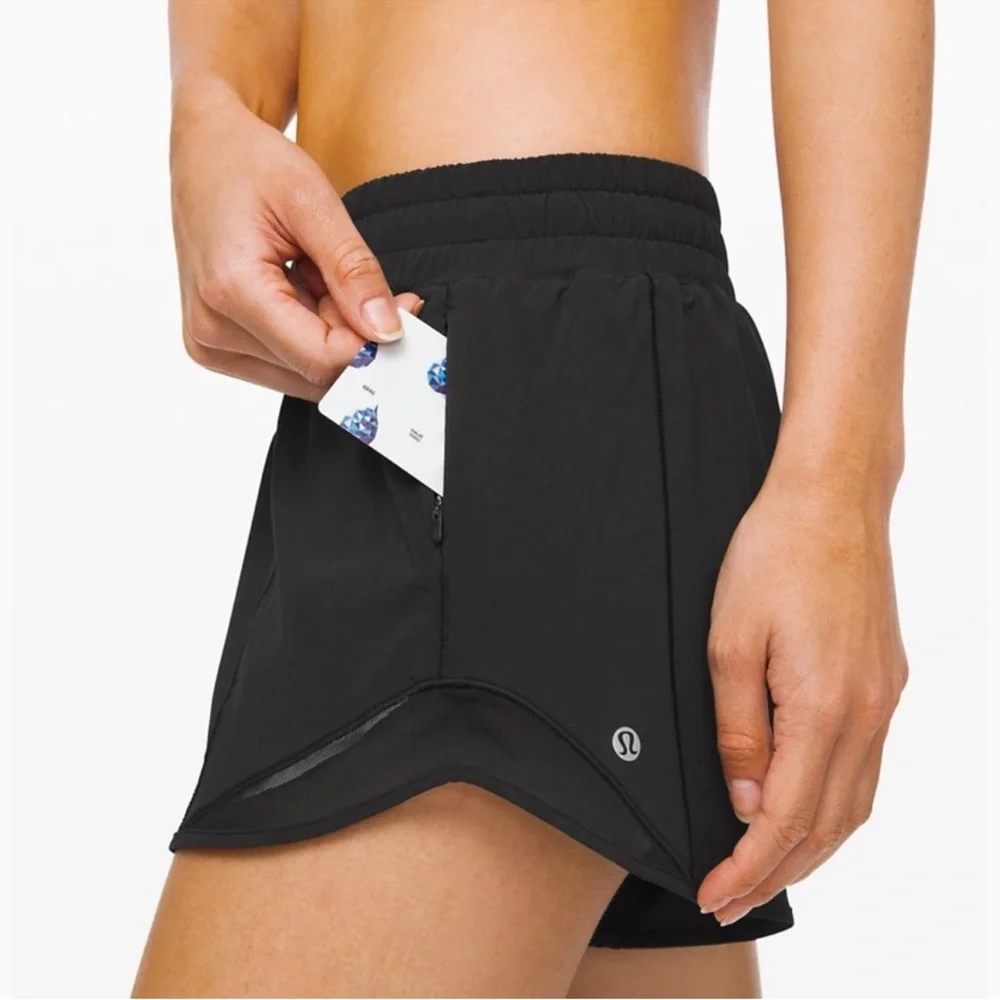 Excellent Lululemon Hotty Hot Short II Long 4" Low Rise Black Size:0/ 00 - Picture 3 of 13